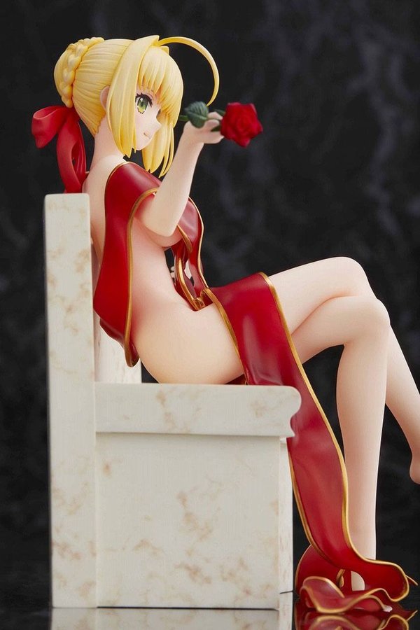 Fate/Extra Last Encore PVC Statue 1/7 Saber Bathrobe Ver. 18 cm