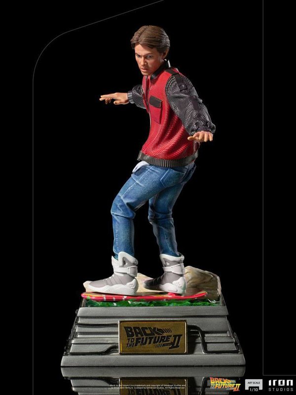 Zurück in die Zukunft II Art Scale Statue 1/10 Marty McFly on Hoverboard 22 cm