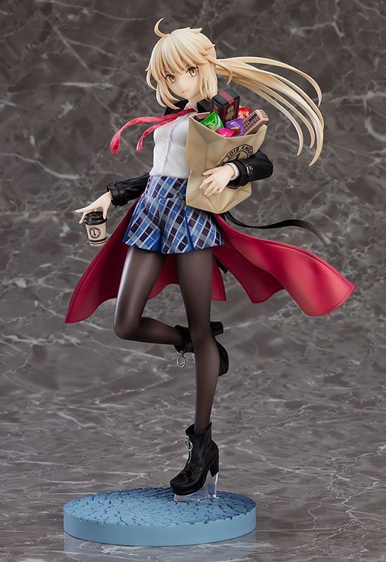 FateGrand Order PVC Statue 1/7 SaberAltria Pendragon (Alter) Heroic Spirit Traveling Outfit 23 cm