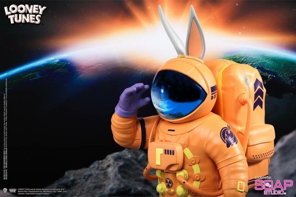 Looney Tunes Bugs Bunny Astronaut Statue