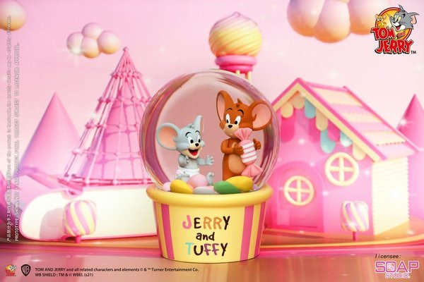 Tom and Jerry Candy Snow Globe  - Schneekugel